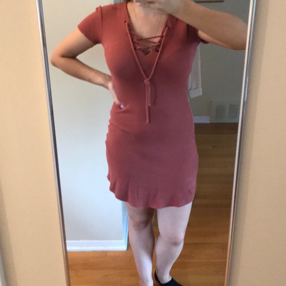 Pink brown short sleeves laced up dress - Picture 3 of 4